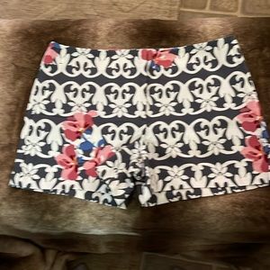 NWOT LOFT Size 12P Riviera 4 inch inseam shorts. Never worn